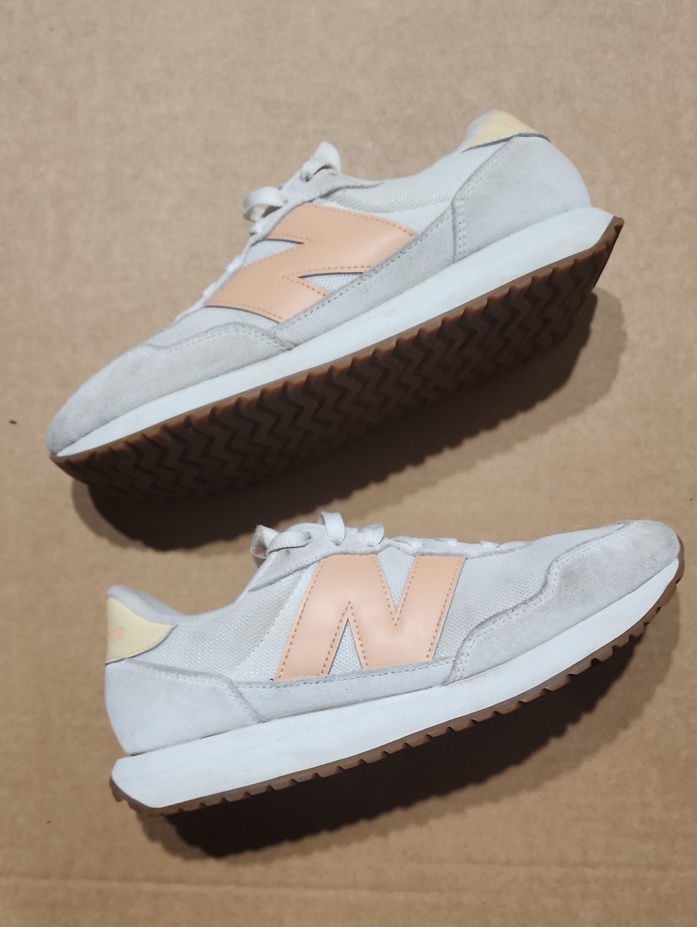 New Balance 237 Angora Hazy Peach Cream Unisex Mesh Sneakers W 9.5/ M 8